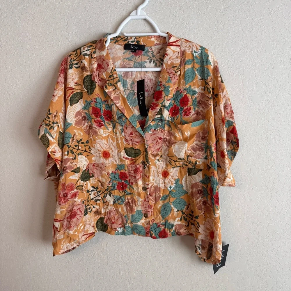 NWT Lulus Island Floral Button Up Top Small - Picture 4 of 8